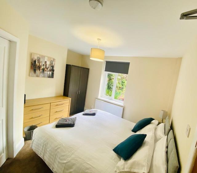 Cannock House ~ 4 Bedrooms All With Ensuite. Rugeley Luaran gambar
