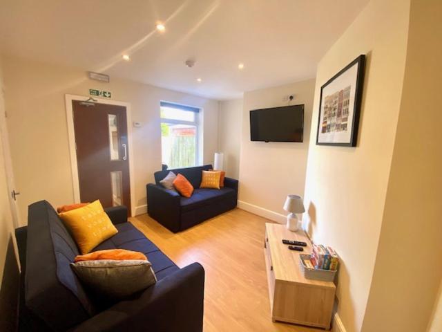 Cannock House ~ 4 Bedrooms All With Ensuite. Rugeley Luaran gambar